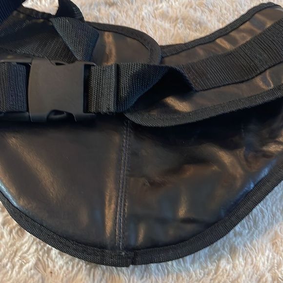 Vintage leather Wilson waist bag - Picture 11 of 12